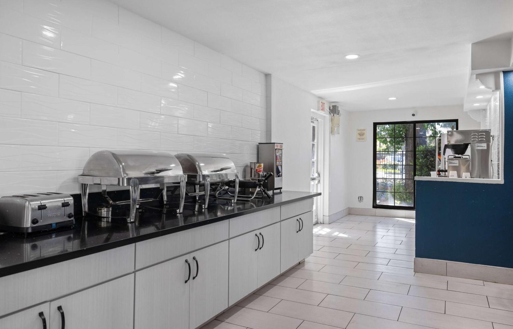 La Quinta Inn By Wyndham Stockton Buitenkant foto