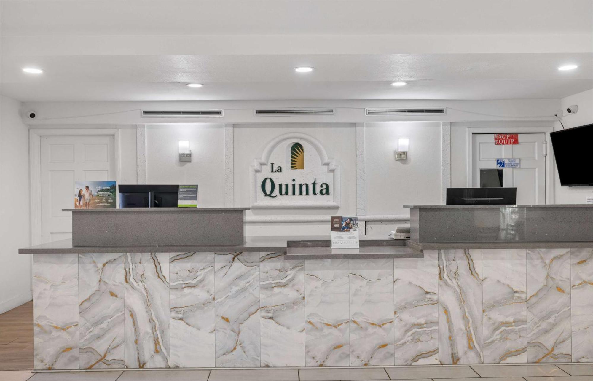 La Quinta Inn By Wyndham Stockton Buitenkant foto