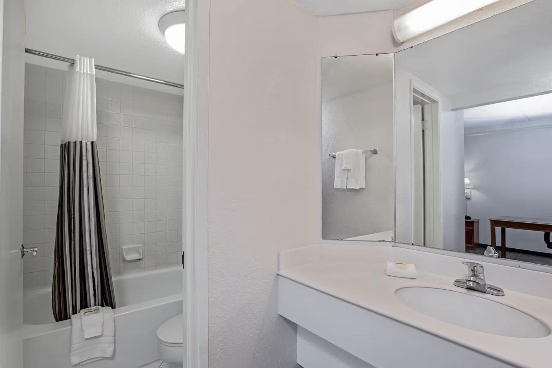 La Quinta Inn By Wyndham Stockton Buitenkant foto